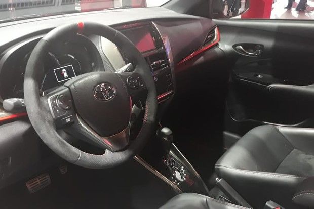 Toyota Yaris X-Way - Preço, Fotos, Ficha Técnica 2024