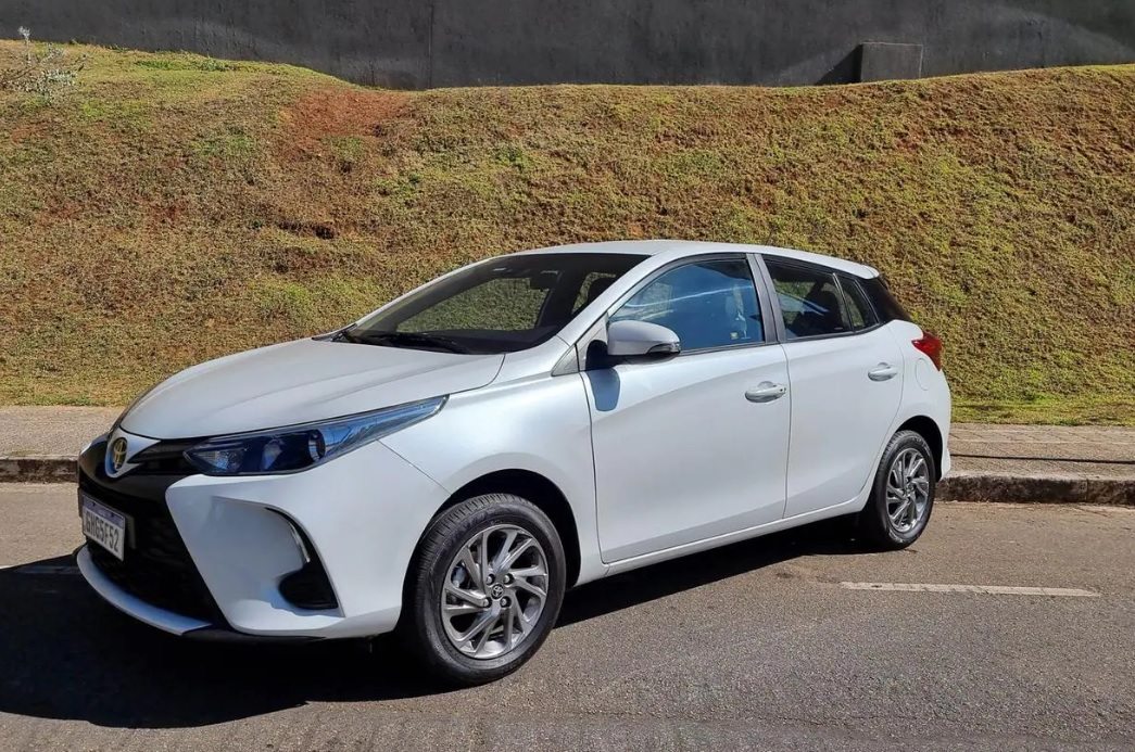 Toyota Yaris: Quanto custa manter, IPVA, Seguro e Manutenção 2024