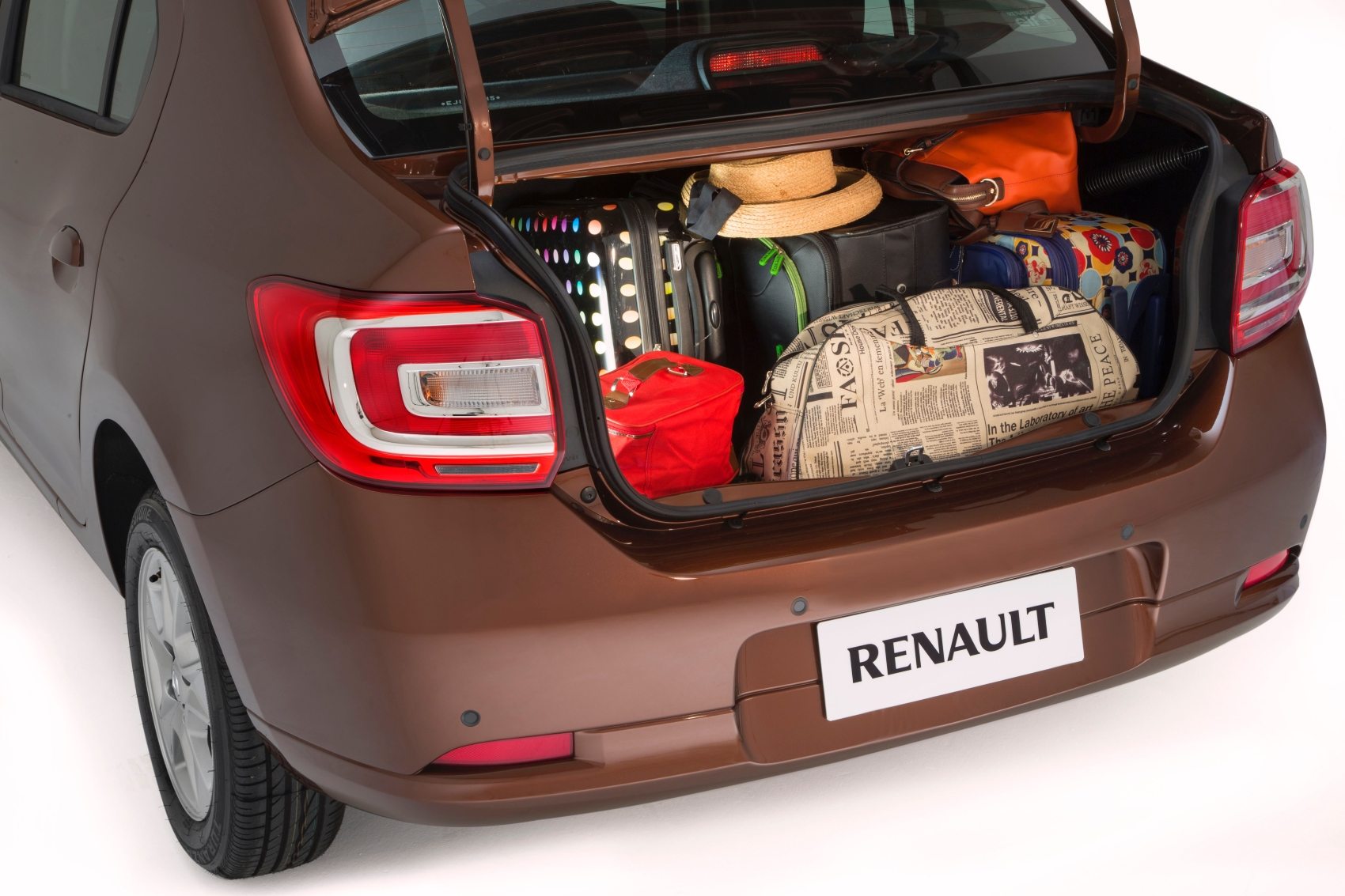 Renault Logan PcD 2024 é liberado com desconto: Saiba os preços 2024