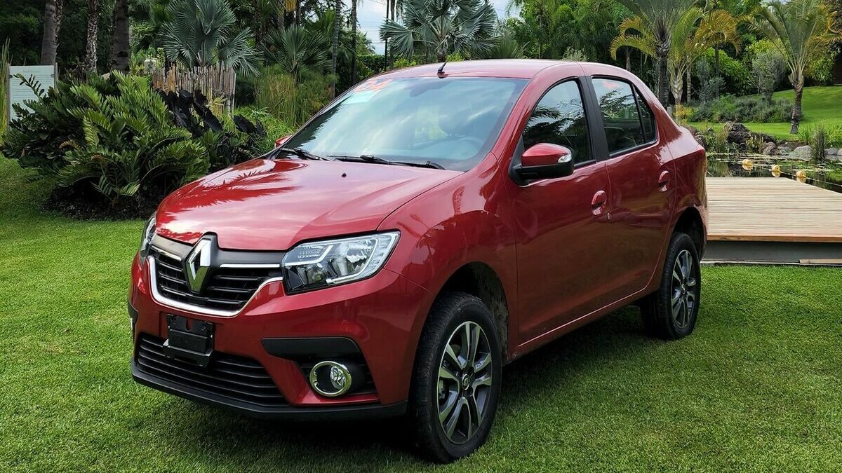 Renault Logan PcD 2024 é liberado com desconto: Saiba os preços 2024
