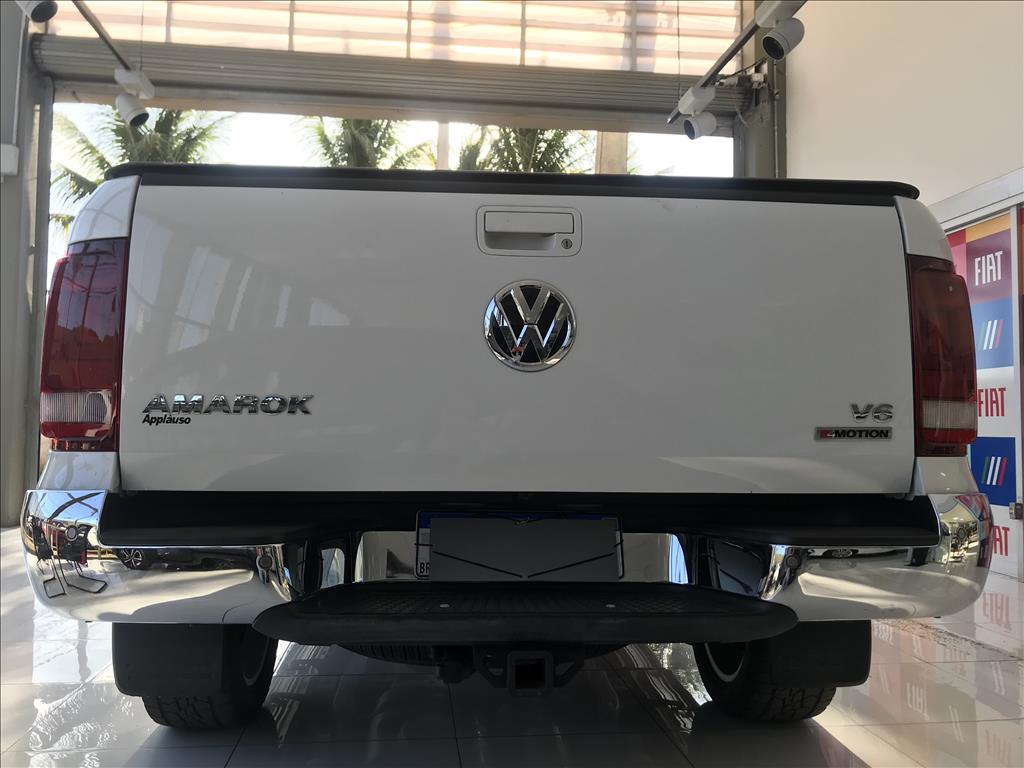 Volkswagen Amarok Highline 3.0 V6 4x4 AT CD: Comprar em 2024, preço e ficha técnica 2024