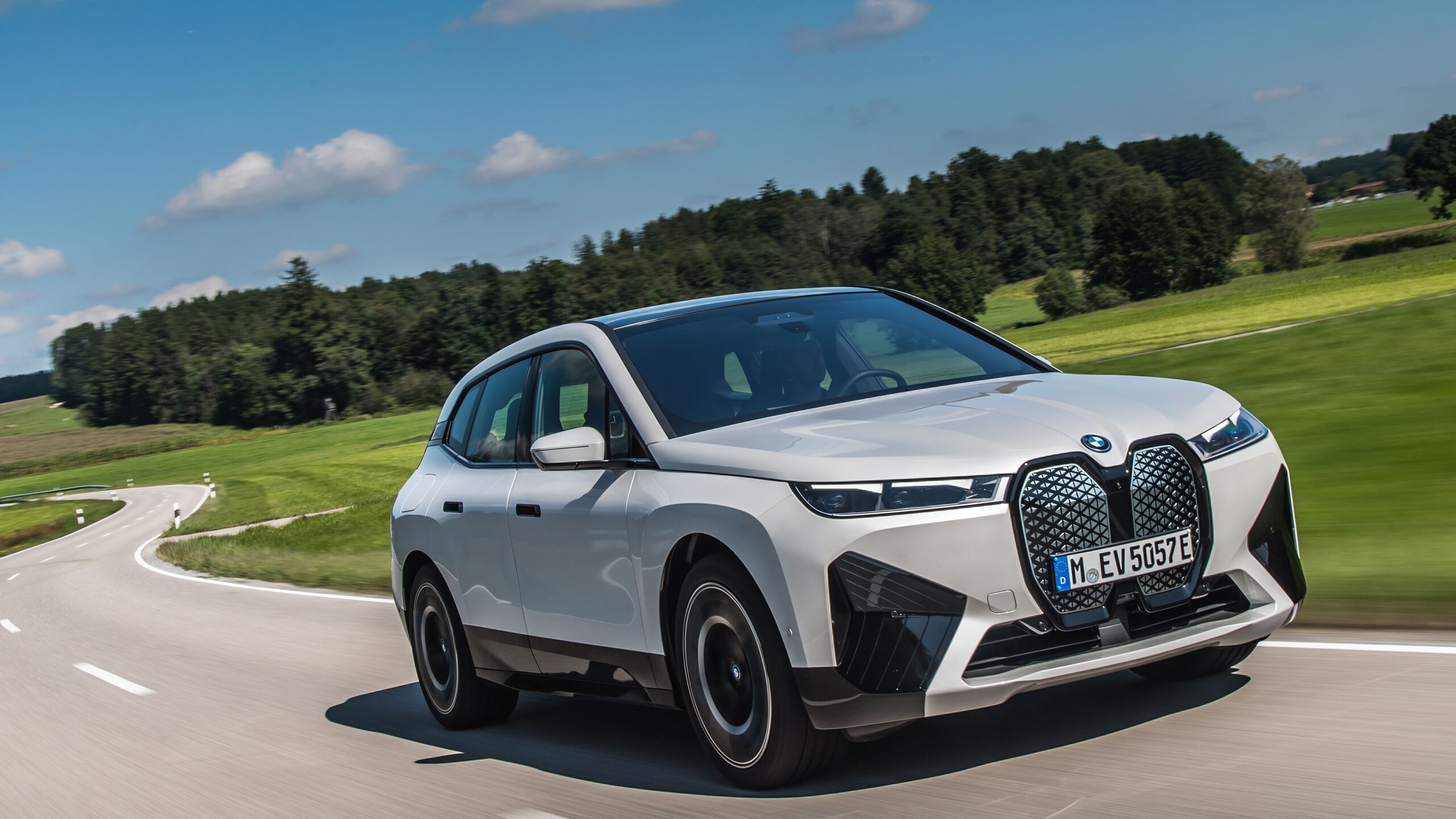 BMW iX: Quanto custa manter, IPVA, Seguro e Manutenção 2024