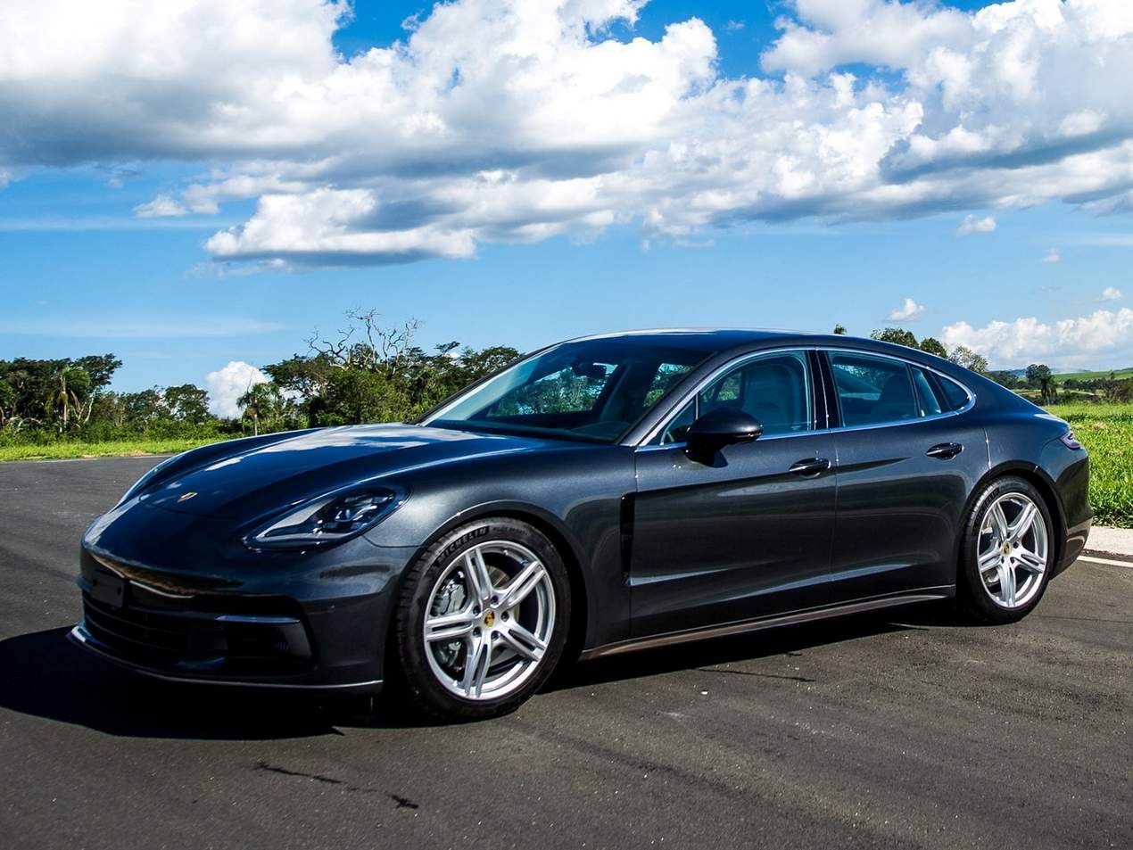 Porsche Panamera: Quanto custa manter, IPVA, Seguro e Manutenção 2024