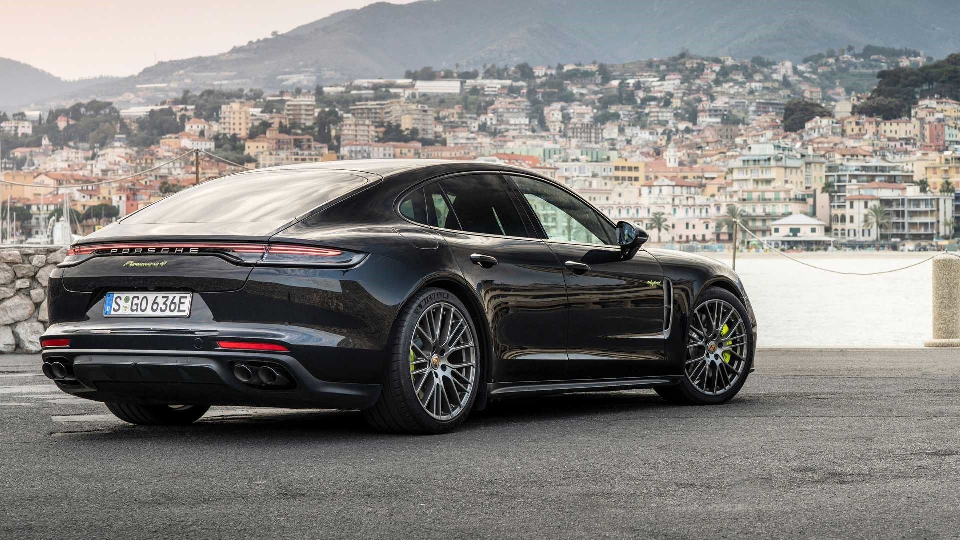 Porsche Panamera: Quanto custa manter, IPVA, Seguro e Manutenção 2024