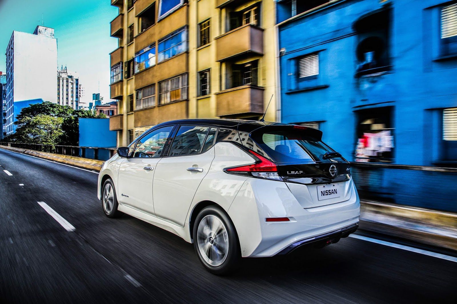 Nissan Leaf vale a pena comprar? É Bom de revenda? Manutenção é cara? 2024
