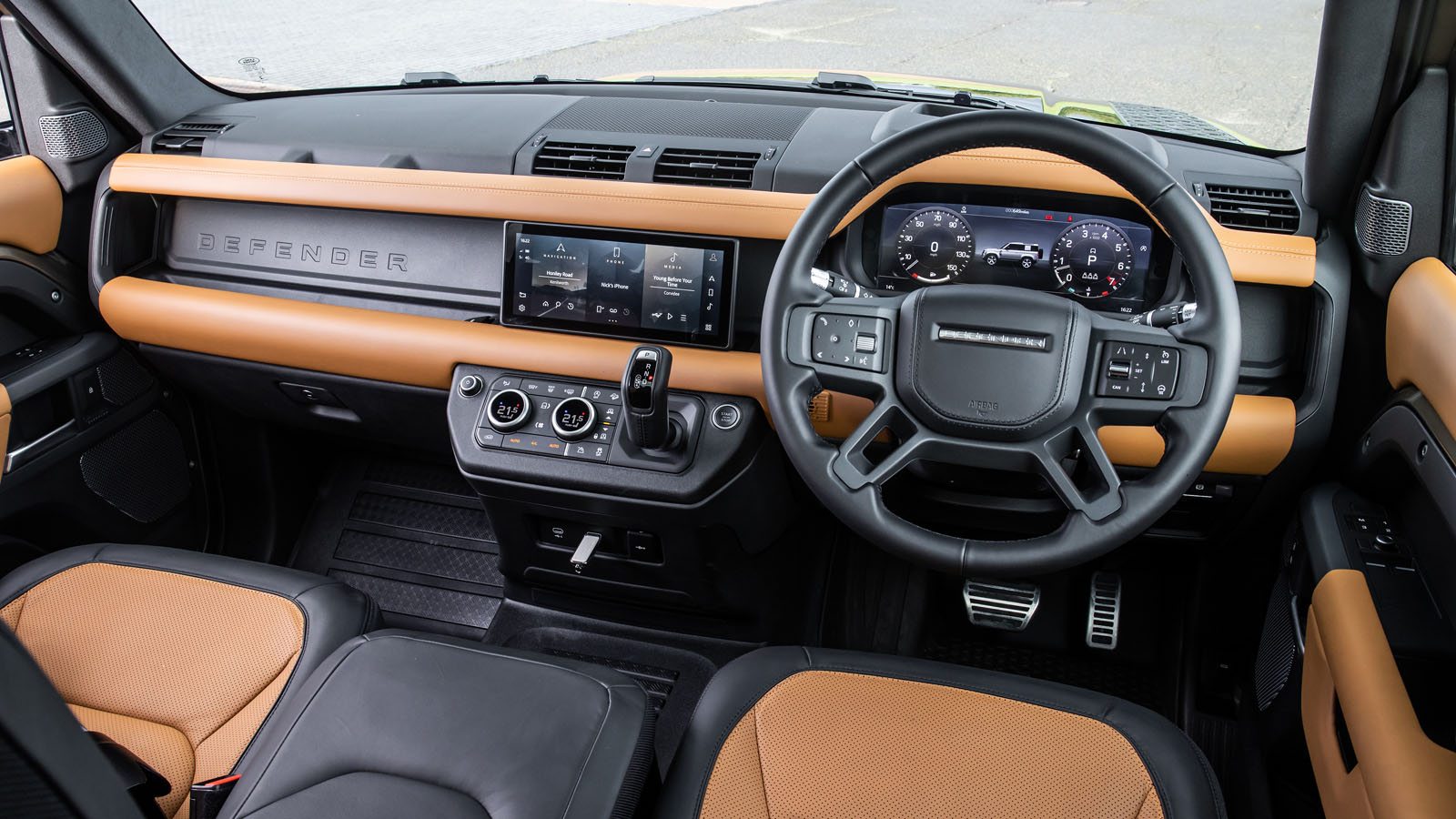 Novo Land Rover Defender 2024: O que mudou, novidades, versões e preços 2024