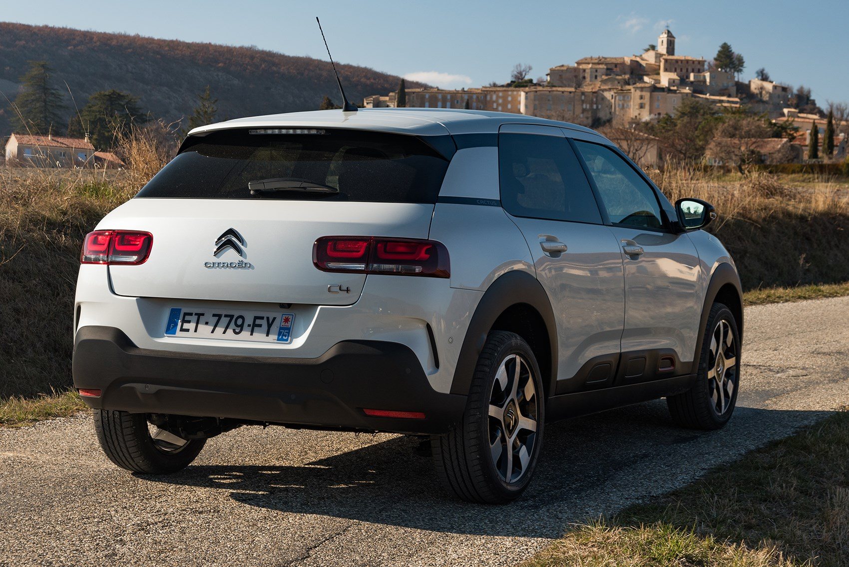 Citroën C4 Cactus usado, vale a pena comprar em 2024? Vantagens e Desvantagens 2024