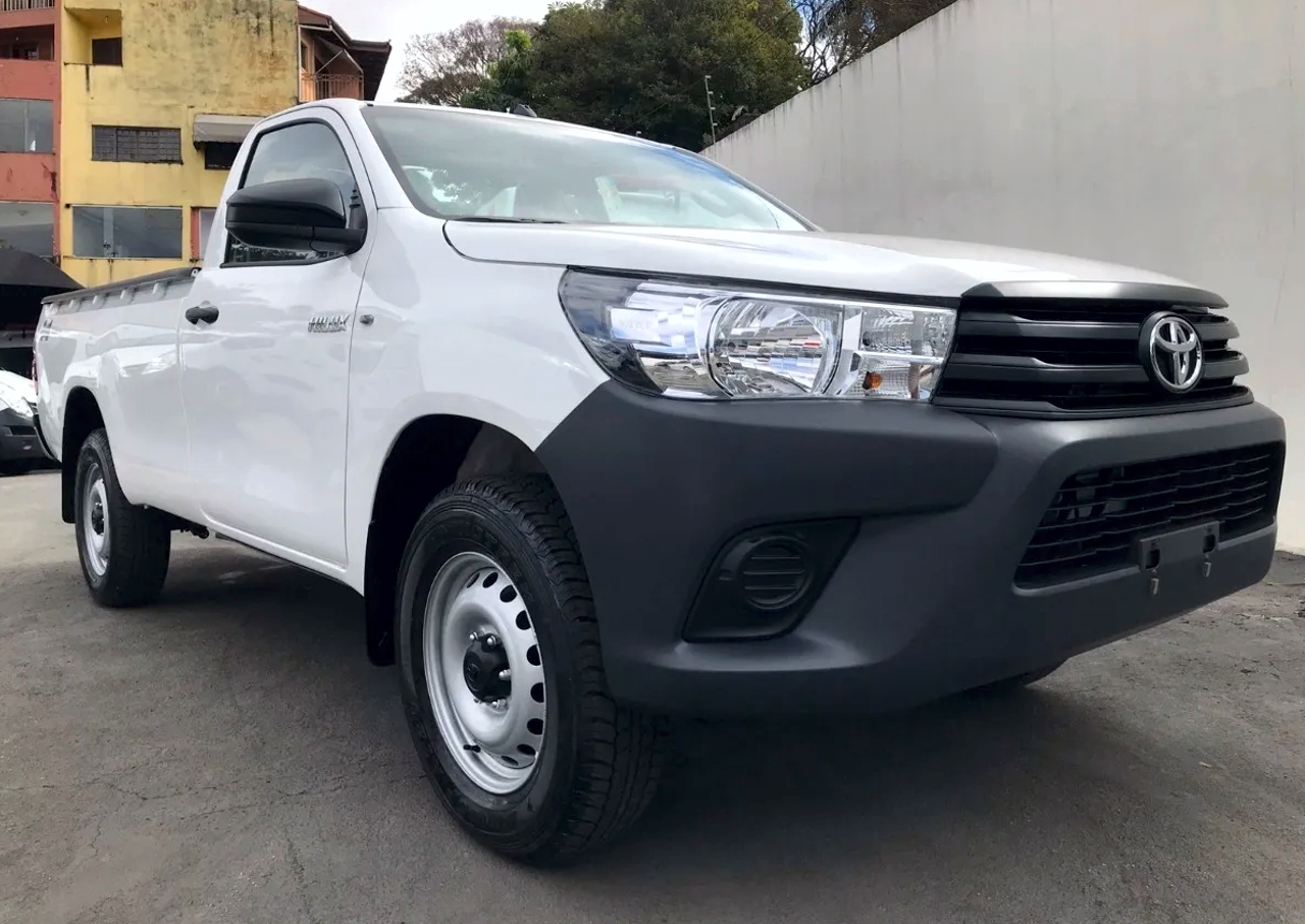 Toyota Hilux Cabine Simples: Ficha Técnica e Preço 2024