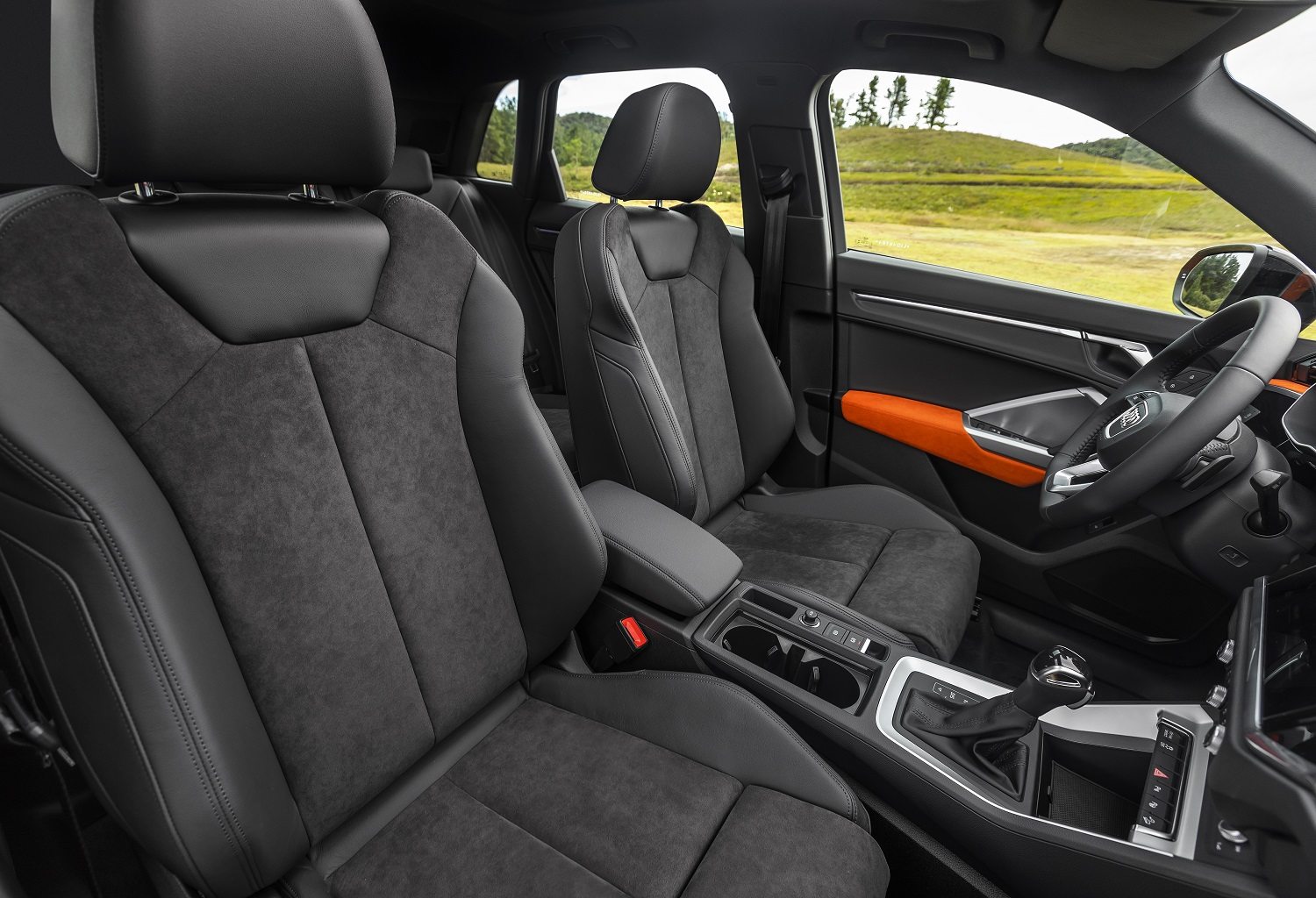Novo Audi Q3 2024: O que mudou, novidades, versões e preços 2024