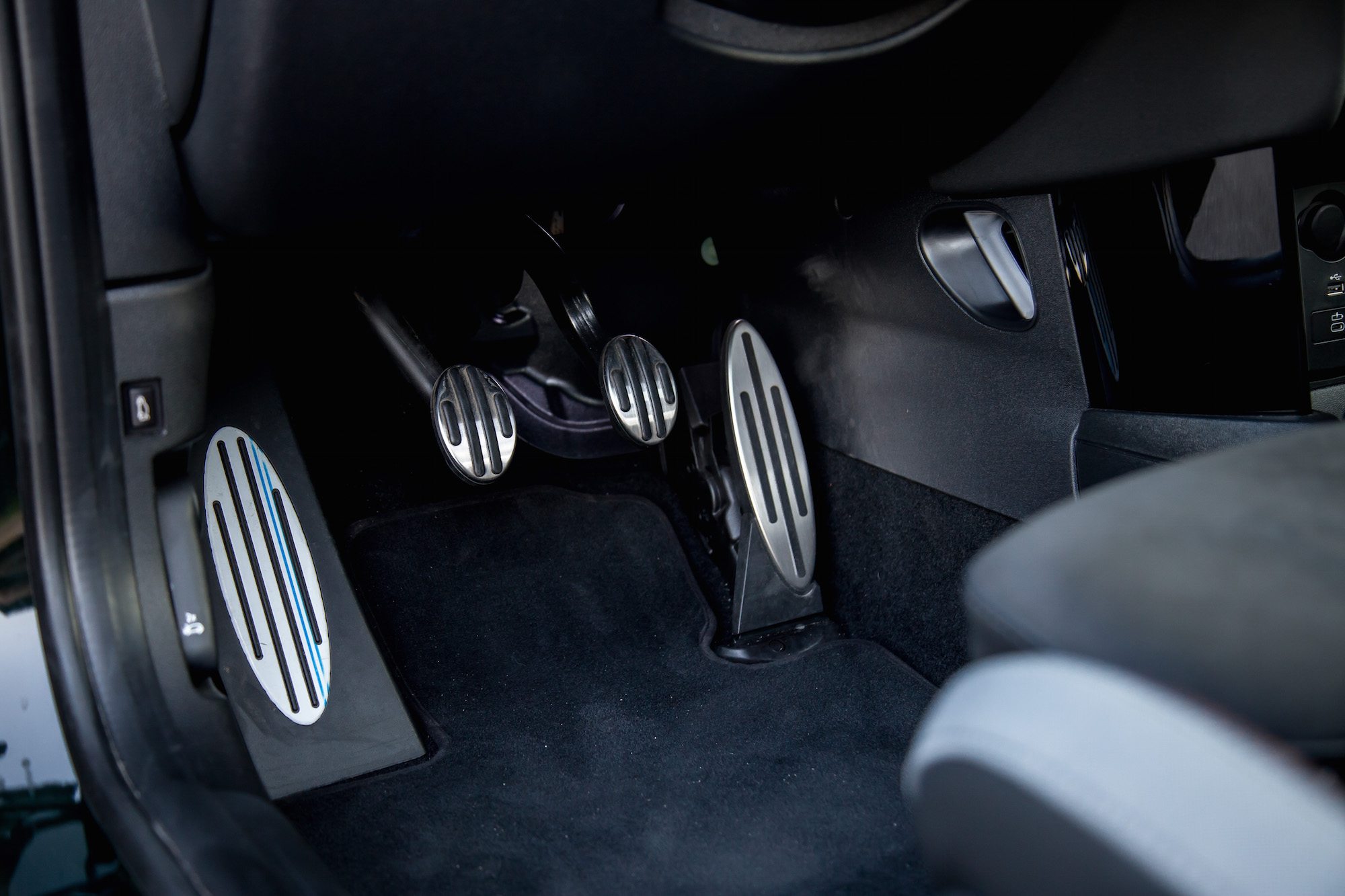Mini Hatch 3 portas: É Bom? Avaliação, Consumo e Problemas 2024