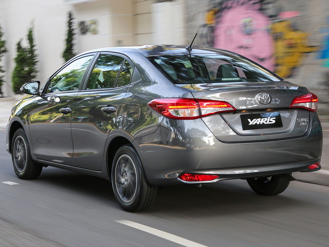 10 motivos para comprar (ou não comprar) um Toyota Yaris Sedã 2024
